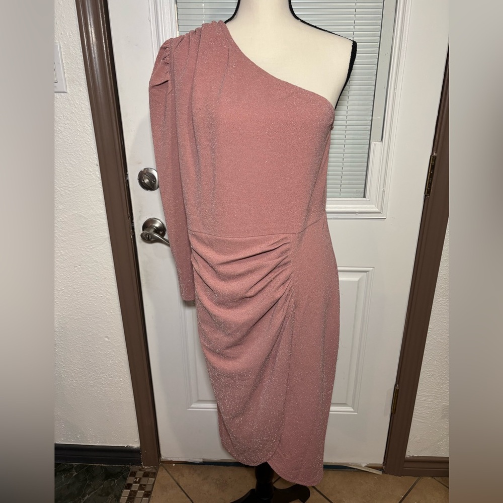 Chic One-Shoulder Dress in Dusty Pink